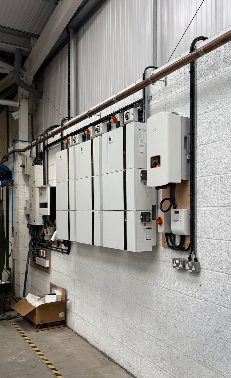 Battery storage and solar inverters In Grimsby